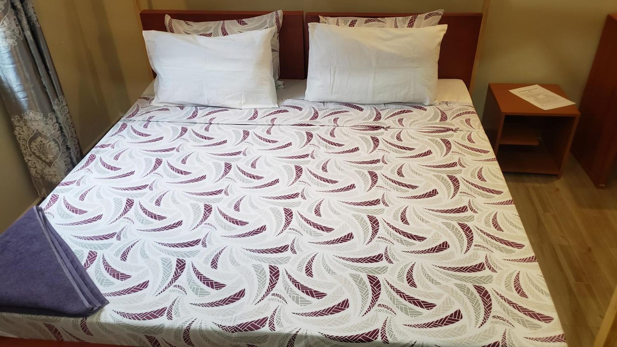 L&J Modern Backpackers Bnb ดาร์เอสซาลาม ภายนอก รูปภาพ
