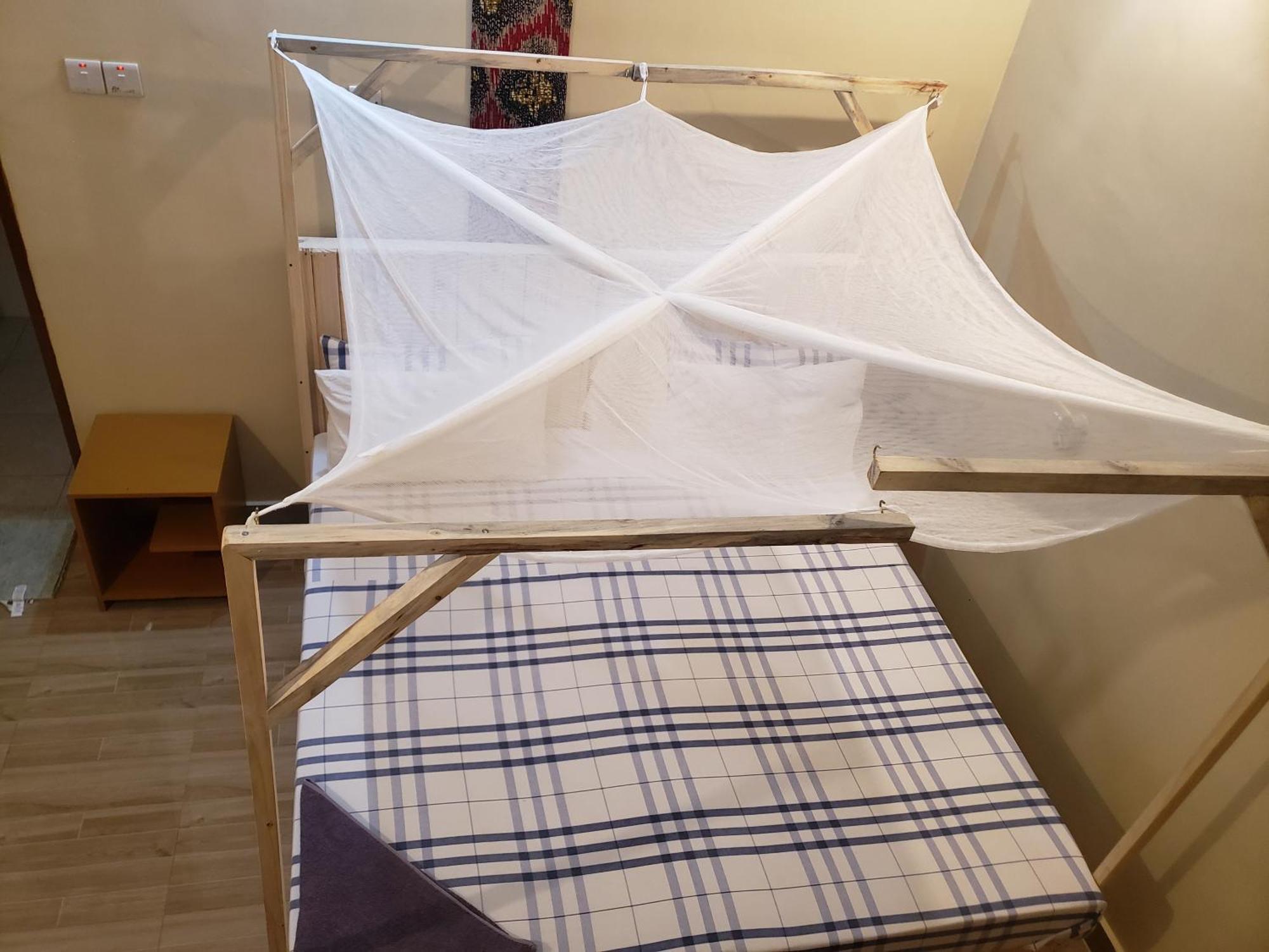 L&J Modern Backpackers Bnb ดาร์เอสซาลาม ภายนอก รูปภาพ